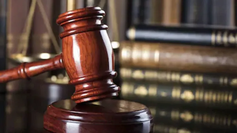 Jurist seeks better pay for lower court judges